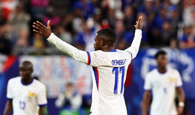 队报：登贝莱未参加周二的法国队训练，仍在进行康复训练